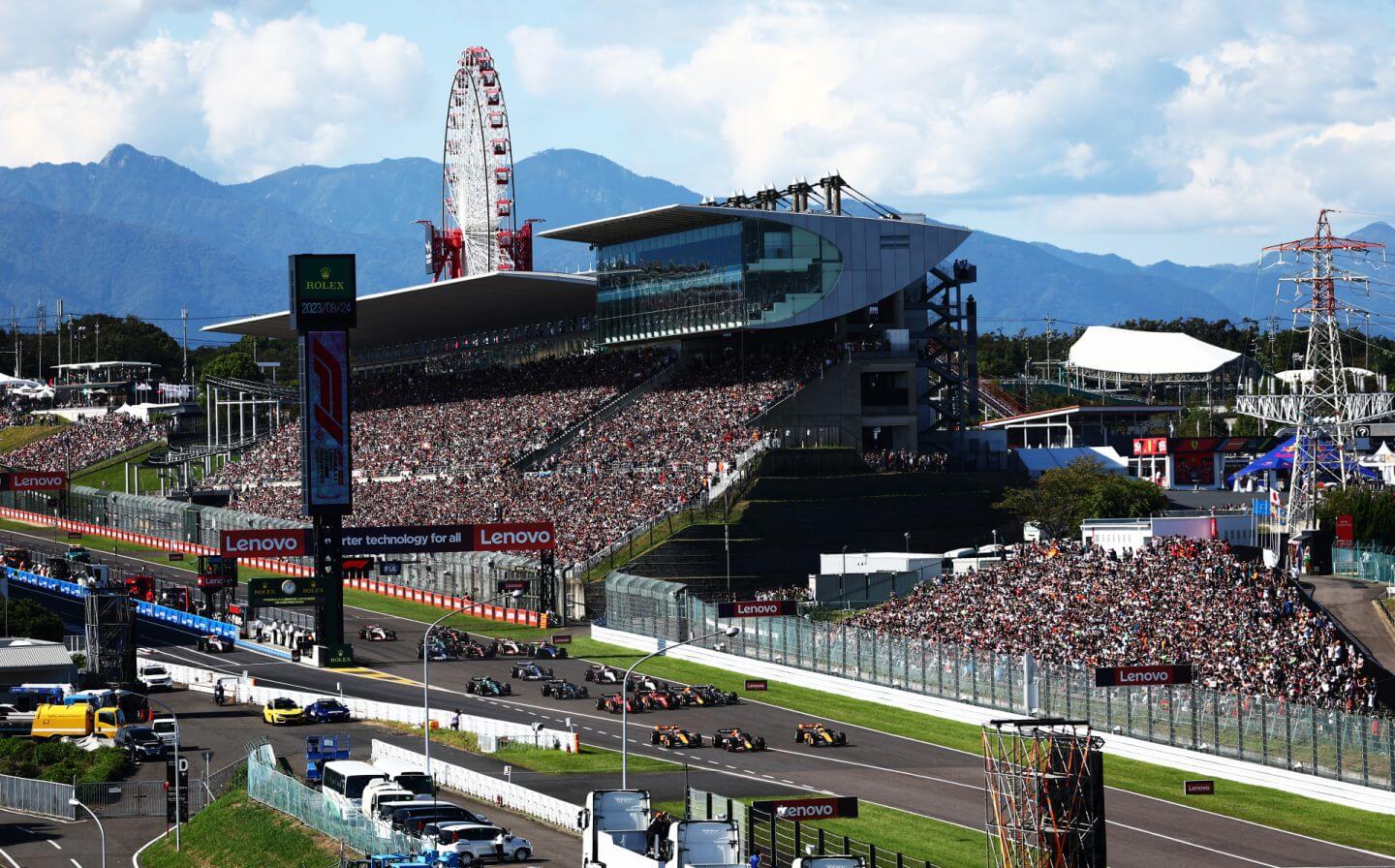 [Obrazek: 2023-Suzuka-Japonia-wyscig-start-kibice.jpg]